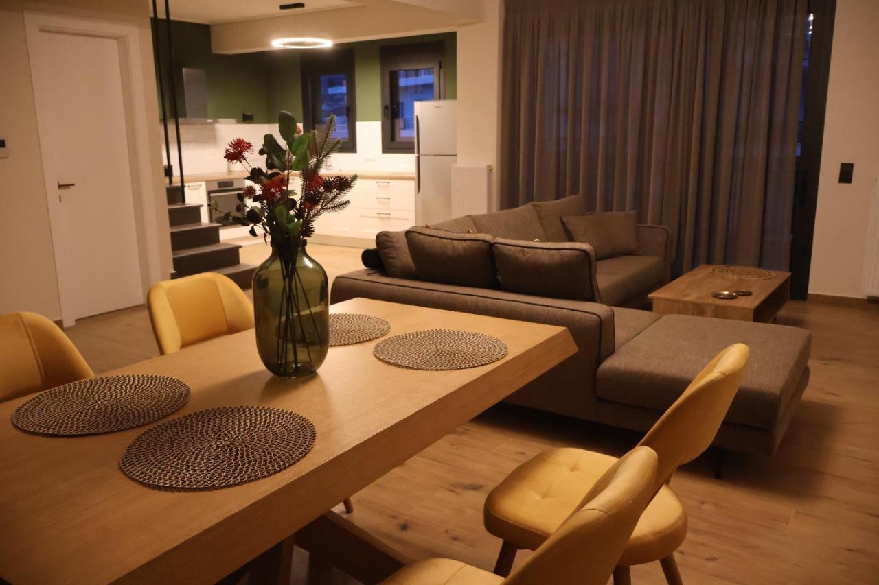 Element - Yellow - 2bd - Kalambaka